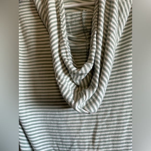 🚨 Market & Spruce Women’s Milania French Terry Curved Hoodie from Stitch Fix. - Picture 8 of 14